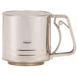 Кружка-сито Bekker 0,9 л BK-9211
