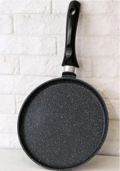 Сковорода блинная Kukmara Granit black 22 см сбггч220а