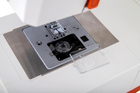 Электромеханическая швейная машина Comfort HD1015