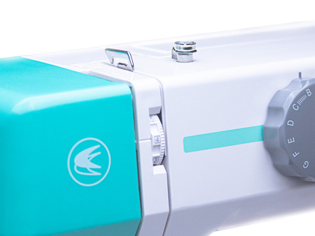 Электромеханическая швейная машина Chayka SKY 515