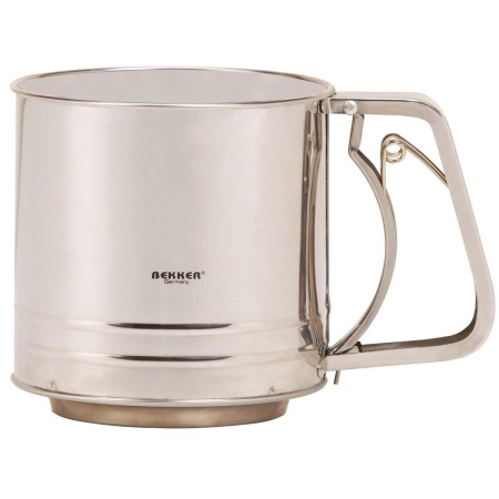 Кружка-сито Bekker 0,9 л BK-9211