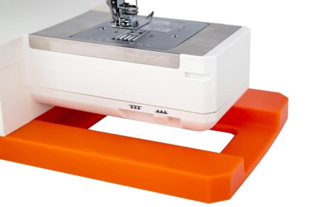 Электромеханическая швейная машина Comfort HD1015