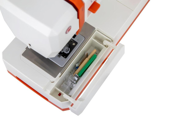 Электромеханическая швейная машина Comfort HD1015