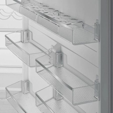 Холодильник встраиваемый Hotpoint HBT 400I