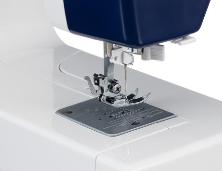 Электромеханическая швейная машина Janome SP901
